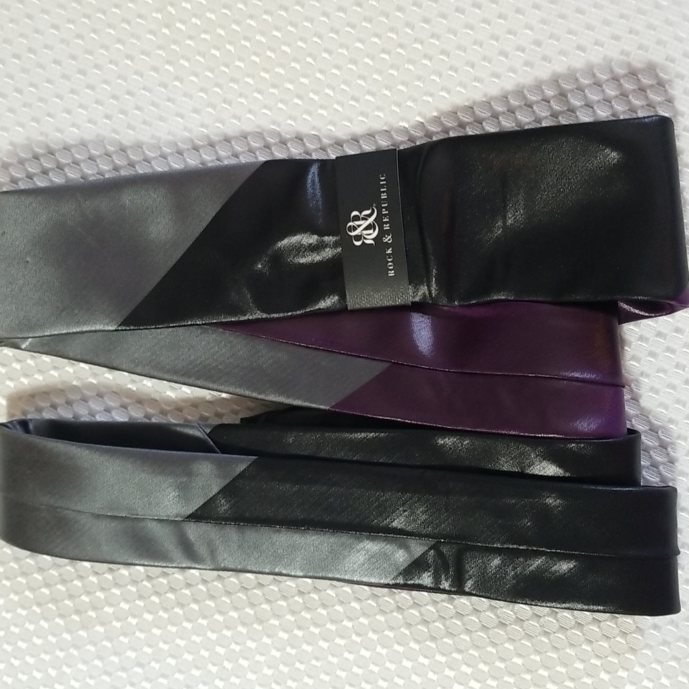 ROCK REPUBLIC MENS TIE BLACK/ GRAY / PURPLE